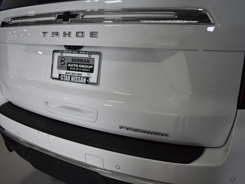 Used 2021 Chevrolet Tahoe Premier w/ Premium Package AWD/4WD image 12