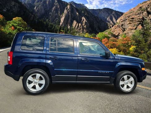 Used 2016 Jeep Patriot Sport w/ Power Value Group AWD/4WD image 2