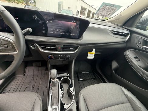 Used 2024 Buick Encore GX Preferred FWD image 21