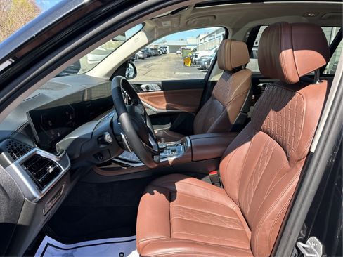 Used 2026 BMW X7 xDrive40i AWD/4WD image 9