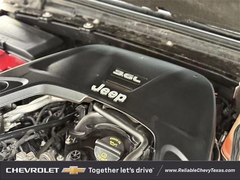 Used 2018 Jeep Wrangler Unlimited Sahara image 31