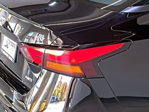 Certified 2024 Nissan Altima 2.5 SV image 13