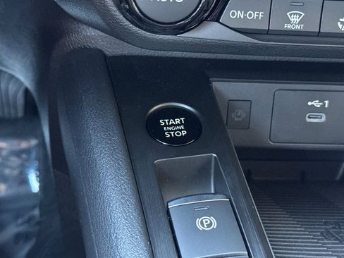 New 2026 Nissan Kicks SV image 25