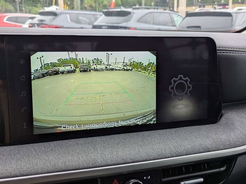Used 2025 Nissan Kicks SV FWD image 20