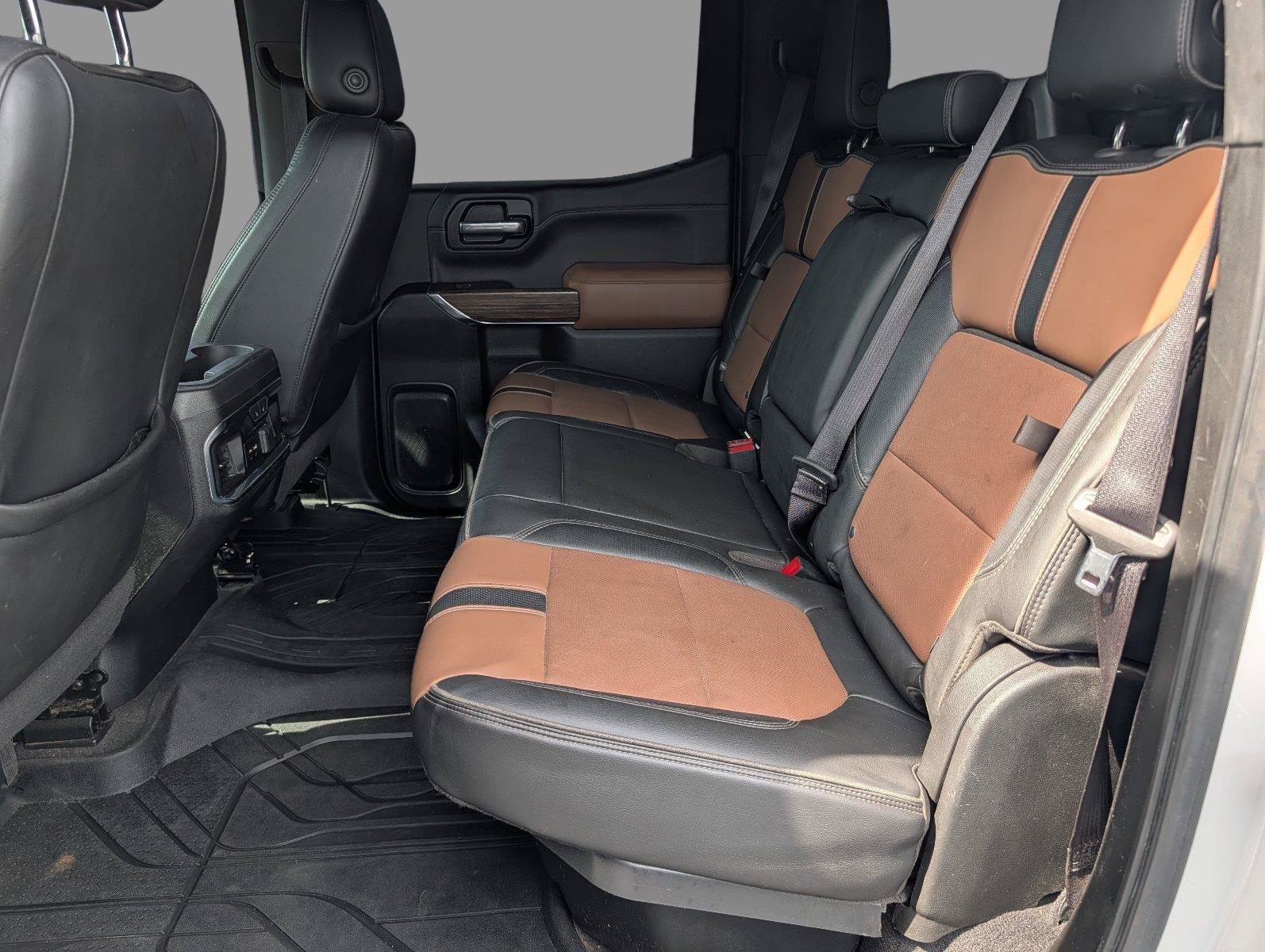 Used 2020 Chevrolet Silverado 1500 High Country w/ Technology Package AWD/4WD image 36