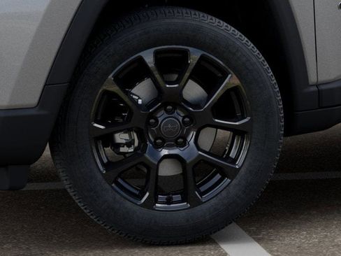 New 2026 Jeep Compass Latitude image 8