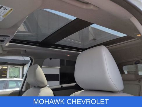 Used 2021 Nissan Rogue SV w/ Premium Package AWD/4WD image 19