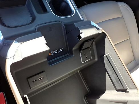 Used 2022 Chevrolet Silverado 1500 LTZ w/ Technology Package image 26