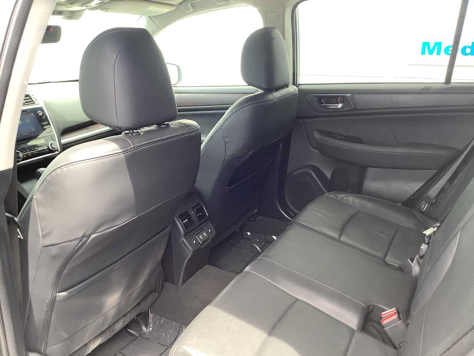 Used 2019 Subaru Outback 3.6R Limited AWD/4WD image 12