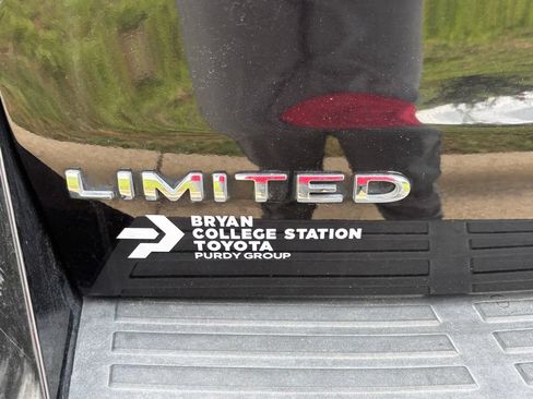 Used 2024 Ford Expedition Max Limited AWD/4WD image 6