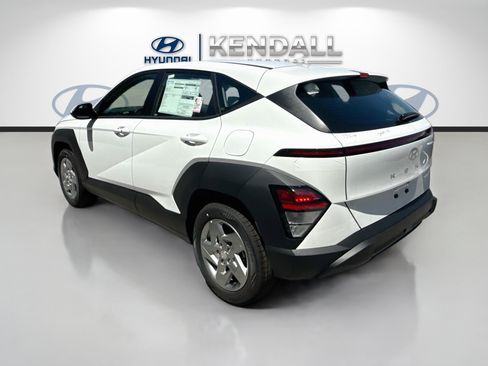 New 2027 Hyundai Kona SE FWD image 4