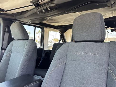 Used 2024 Jeep Wrangler Sahara image 22