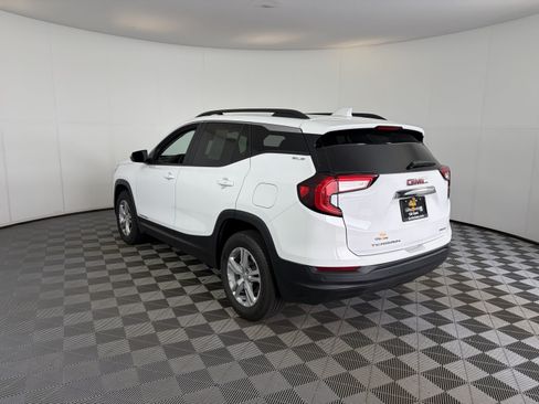 Used 2023 GMC Terrain SLE w/ Driver Convenience Package AWD/4WD image 8