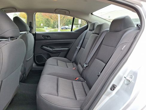 Used 2023 Nissan Altima 2.5 SV image 10