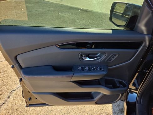 New 2025 Honda Pilot TrailSport image 12