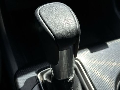 Used 2024 Honda Civic EX-L image 19