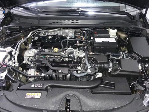 Used 2025 Toyota Corolla LE FWD image 12