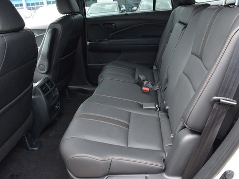 Used 2023 Honda Passport TrailSport image 15