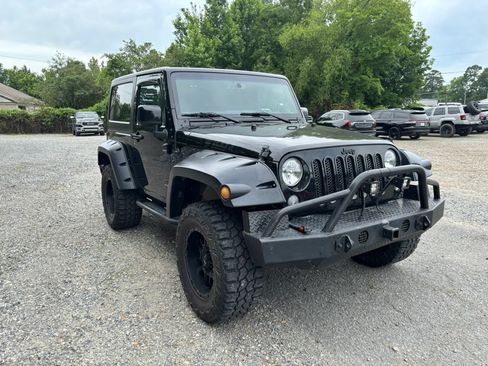Used 2015 Jeep Wrangler Sport AWD/4WD image 6