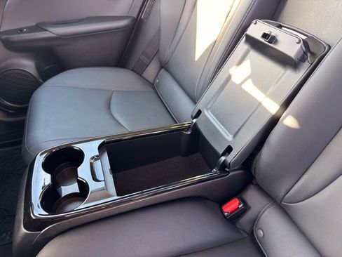 Used 2018 Toyota Prius Prime Premium image 47