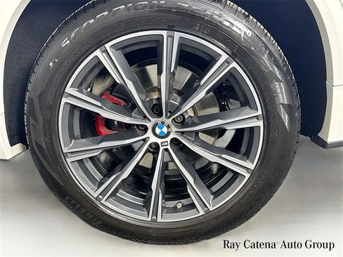 Certified 2024 BMW X5 xDrive40i w/ M Sport Package image 33