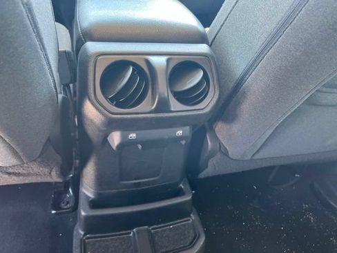 Used 2024 Jeep Wrangler Unlimited AWD/4WD image 11
