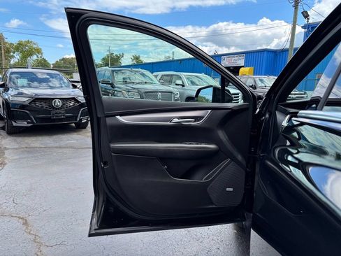Used 2024 Cadillac XT5 Luxury w/ LPO, Floor Liner Package AWD/4WD image 12