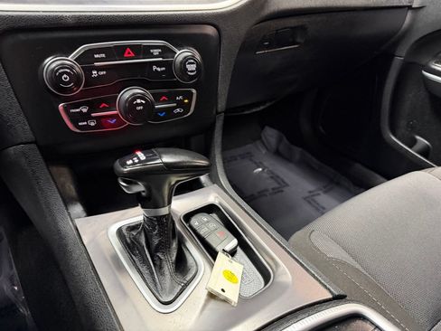 Used 2022 Dodge Charger SXT RWD image 26
