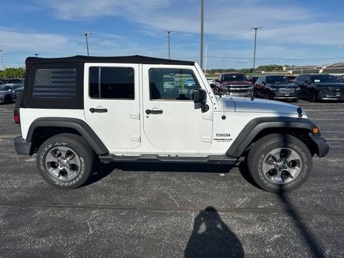 Used 2016 Jeep Wrangler Unlimited Sport w/ Dual Top Group AWD/4WD image 2