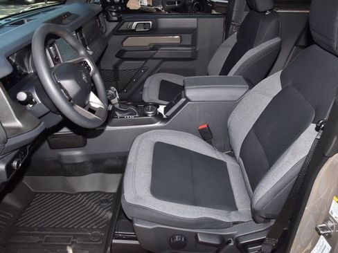 Used 2025 Ford Bronco 2-Door AWD/4WD image 14