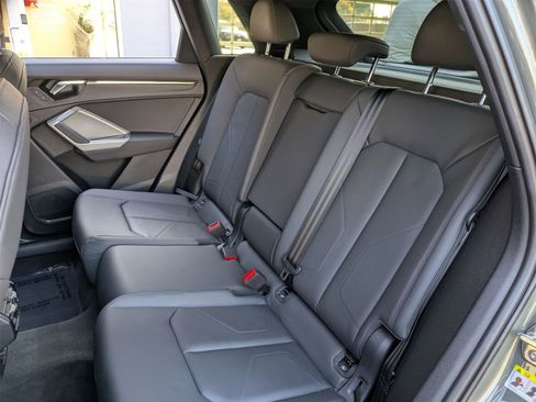 Used 2025 Audi Q3 2.0T Premium w/ Convenience Package image 31