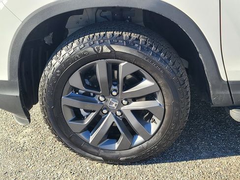 Certified 2025 Honda Ridgeline Sport image 31