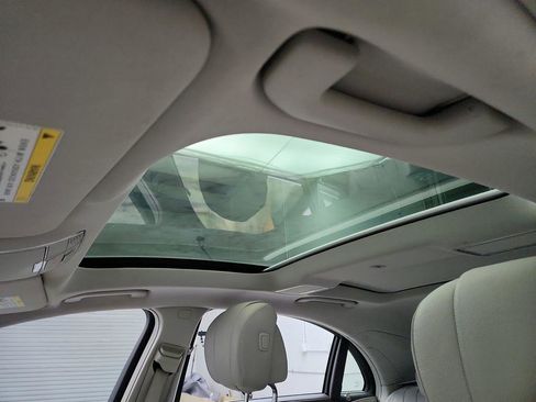 Used 2016 Mercedes-Benz S 550 Sedan image 15