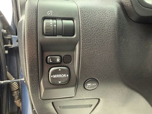 Used 2011 Subaru Forester 2.5X Touring w/ Popular Equipment Group 4B AWD/4WD image 26