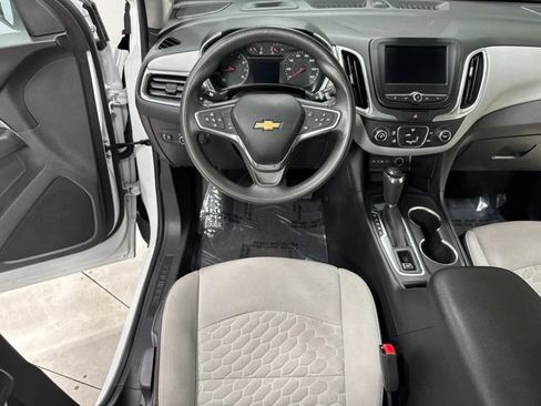 Used 2021 Chevrolet Equinox LS FWD image 14