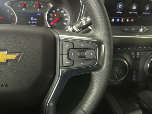 Used 2025 Chevrolet Blazer LT w/ Convenience Package FWD image 15