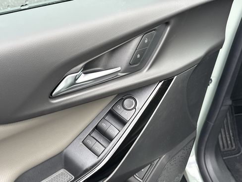 New 2026 Chevrolet Equinox LT w/ Convenience Package II image 15