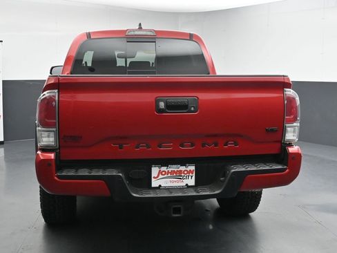 Used 2023 Toyota Tacoma TRD Off-Road w/ TRD Premium Off Road Package AWD/4WD image 7