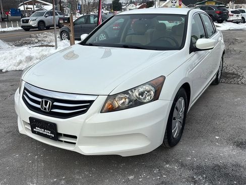 Used 2012 Honda Accord LX image 2