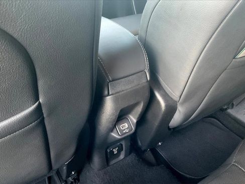 Used 2020 Jeep Renegade Limited image 31