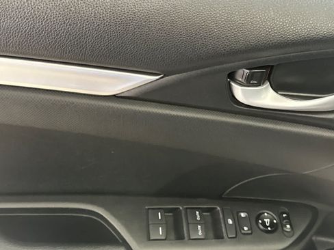 Used 2020 Honda Civic Sport image 13