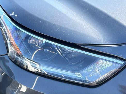 Used 2021 Toyota Highlander LE FWD image 10