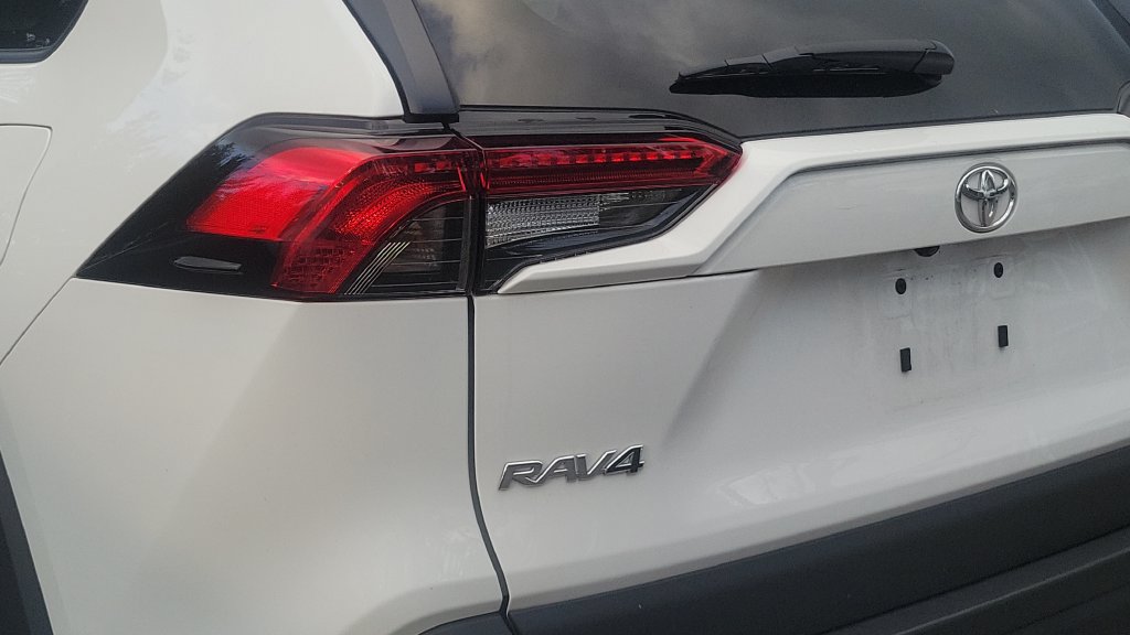 Used 2023 Toyota RAV4 XLE FWD image 6