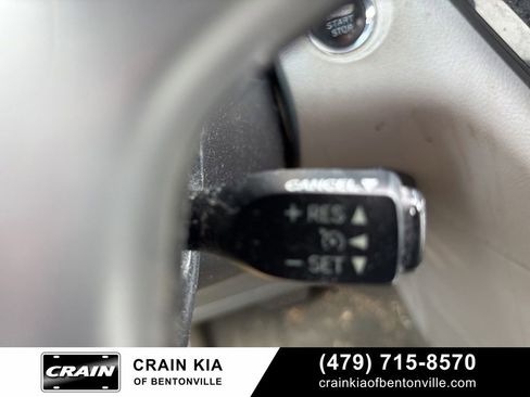 Used 2017 Toyota Sienna XLE w/ XLE Navigation Package FWD image 19
