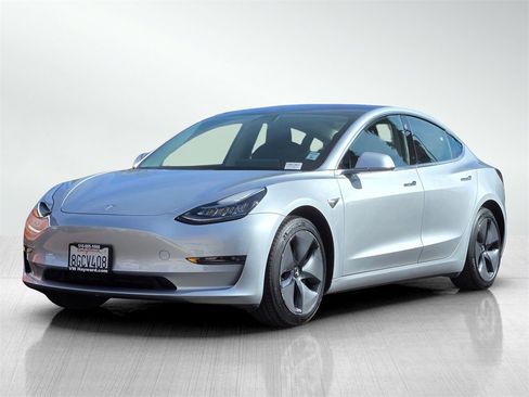 Used 2018 Tesla Model 3 Long Range image 8