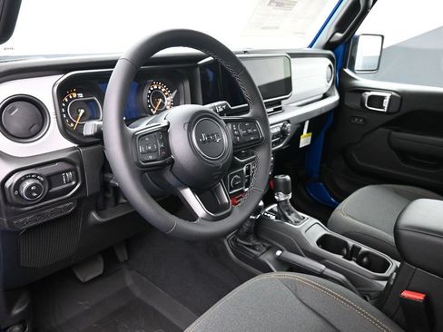 New 2026 Jeep Gladiator Sport AWD/4WD image 3