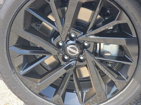 New 2026 Nissan Rogue Platinum AWD/4WD image 11