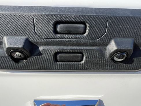 Used 2024 Chevrolet Silverado 2500 LTZ w/ LTZ Convenience Package image 19