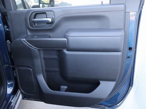 Used 2020 GMC Sierra 2500 AT4 w/ Technology Package image 11