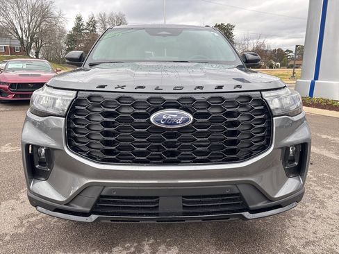 New 2026 Ford Explorer ST-Line w/ ST-Line Street Pack image 3